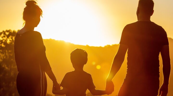 Quem disse que ser filha de pastor é fácil? Por Débora